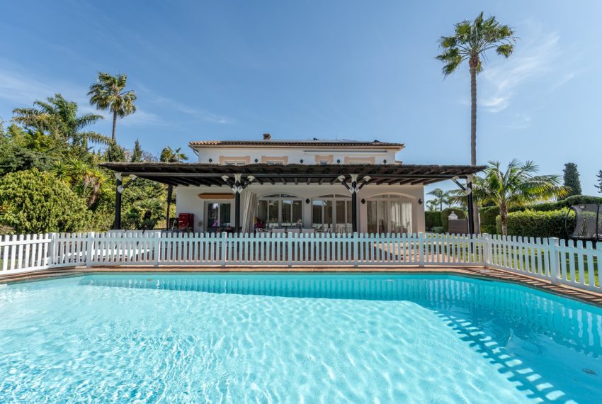 R5007982-Villa-For-Sale-Guadalmina-Baja-Detached-7-Beds-506-Built