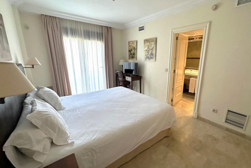 R5015668-Apartment-For-Sale-Puerto-Banus-Middle-Floor-4-Beds-254-Built-3
