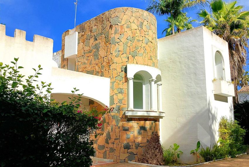 R5017612-Villa-For-Sale-El-Paraiso-Detached-4-Beds-445-Built-8