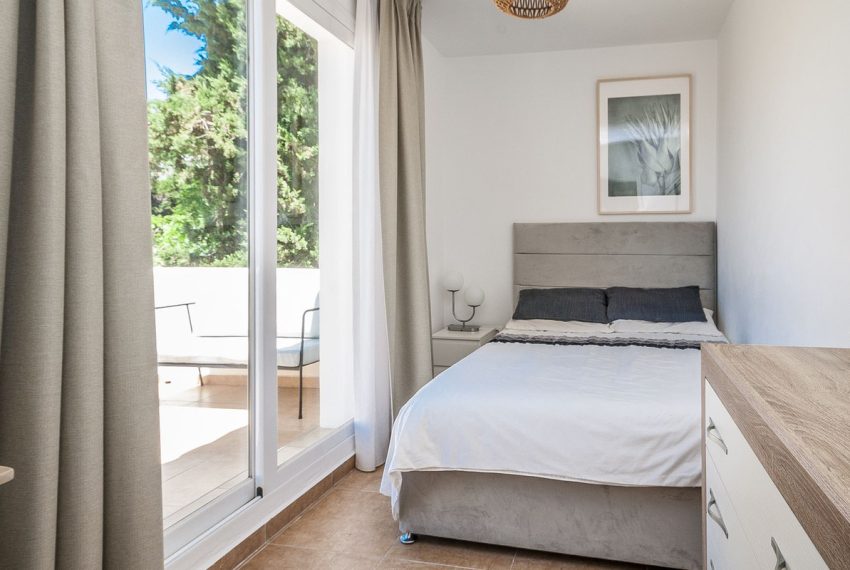 R5023975-Villa-For-Sale-Estepona-Detached-6-Beds-483-Built-14