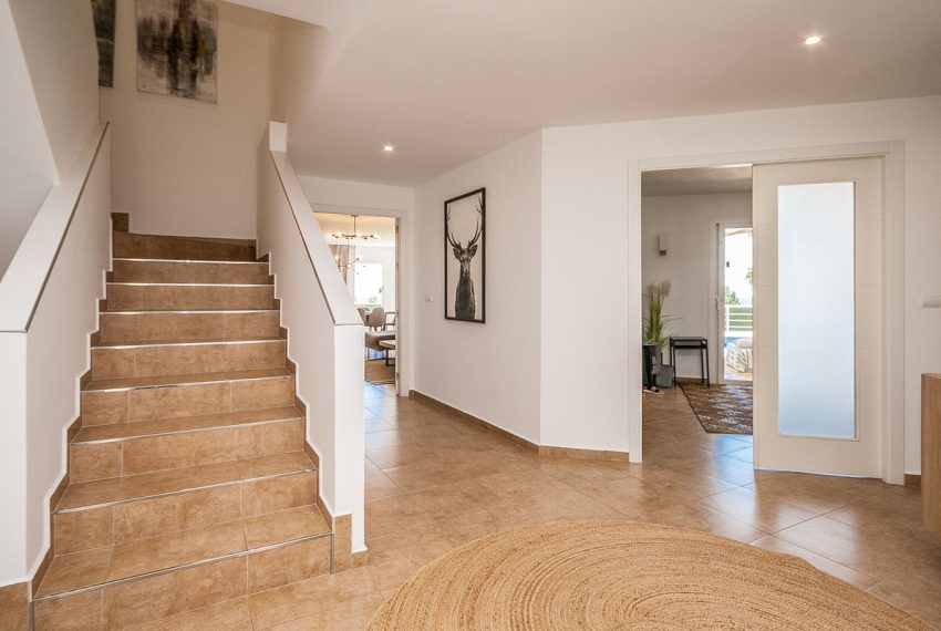 R5023975-Villa-For-Sale-Estepona-Detached-6-Beds-483-Built-9