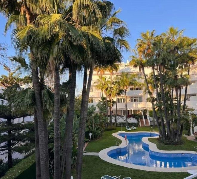 R5026963-Image 1-Middle Floor - 4 Beds - 131 Built