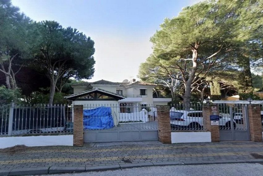 R5034748-Villa-For-Sale-Marbella-Detached-3-Beds-409-Built-1