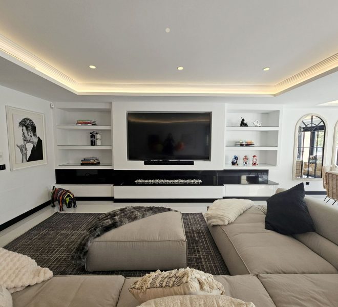 R5037109-Image 1-Terraced - 3 Beds - 210 Built