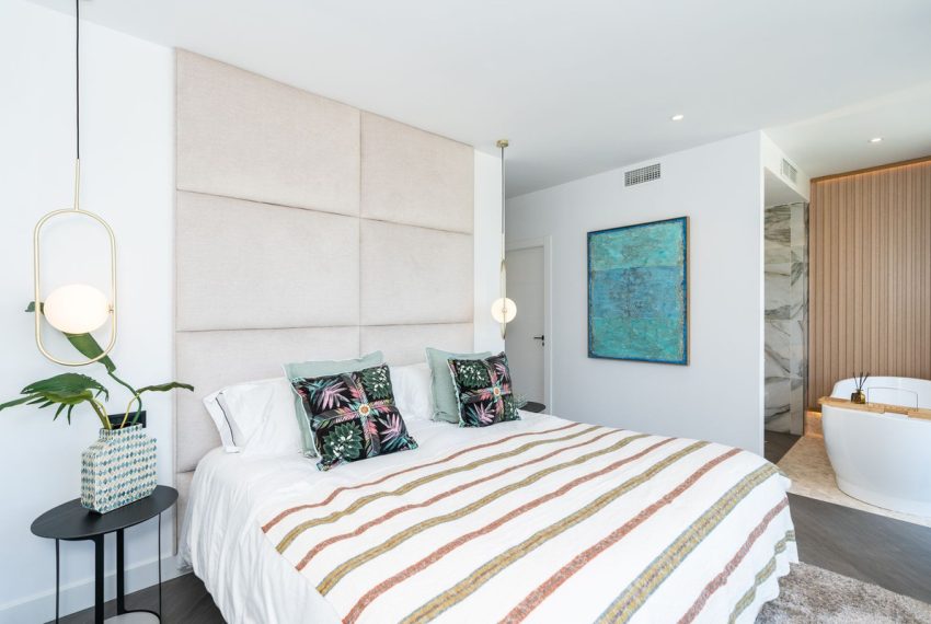 R5038771-Villa-For-Sale-La-Cala-Golf-Detached-4-Beds-362-Built-18