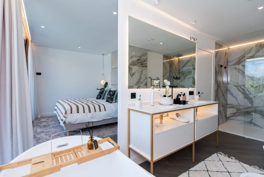 R5038771-Villa-For-Sale-La-Cala-Golf-Detached-4-Beds-362-Built-19