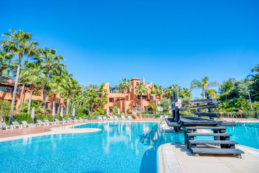 R5042464-Apartment-For-Sale-Nueva-Andalucia-Ground-Floor-2-Beds-217-Built-8