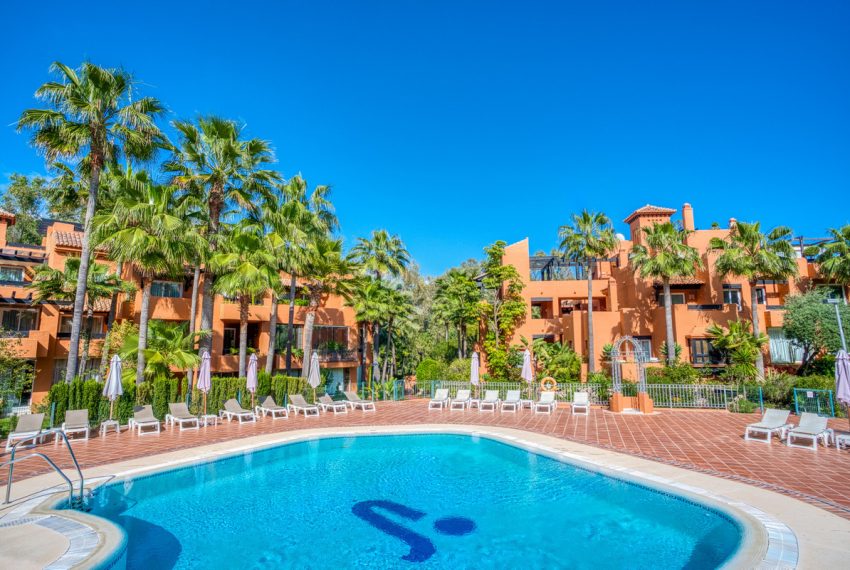R5042464-Apartment-For-Sale-Nueva-Andalucia-Ground-Floor-2-Beds-217-Built