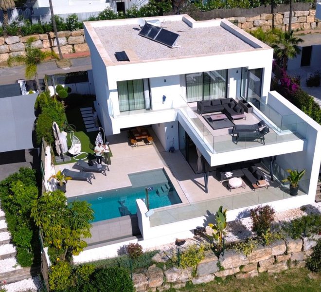 R5044576-Image 1-Detached - 4 Beds - 420 Built