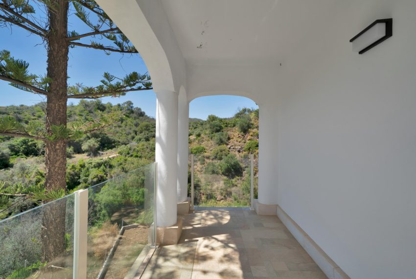 R5047948-Villa-For-Sale-Marbella-Detached-3-Beds-379-Built-1