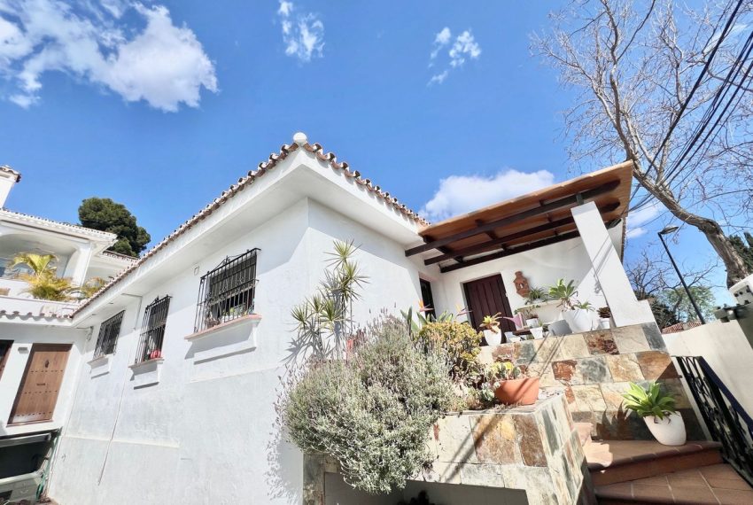 R5052439-Villa-For-Sale-Nueva-Andalucia-Detached-4-Beds-180-Built-19