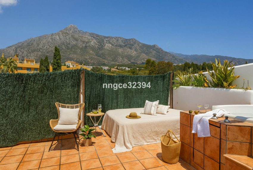 R5055943-Townhouse-For-Sale-Nagueles-Terraced-4-Beds-300-Built-8