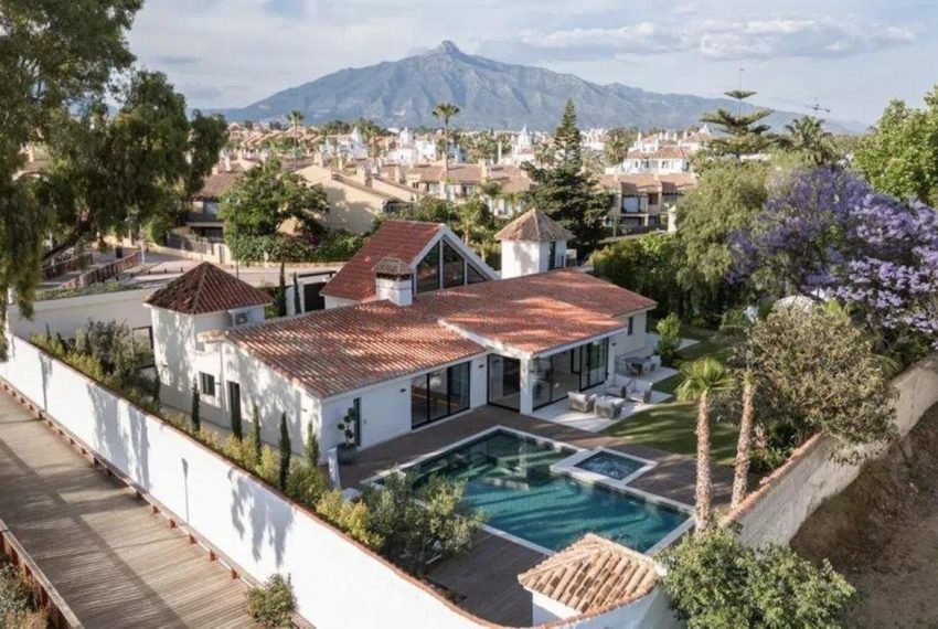R5061577-Villa-For-Sale-Puerto-Banus-Detached-5-Beds-300-Built