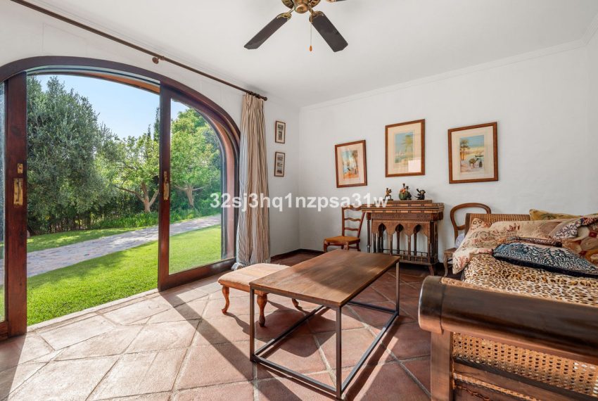 R5062681-Villa-For-Sale-Nueva-Andalucia-Detached-5-Beds-632-Built-14