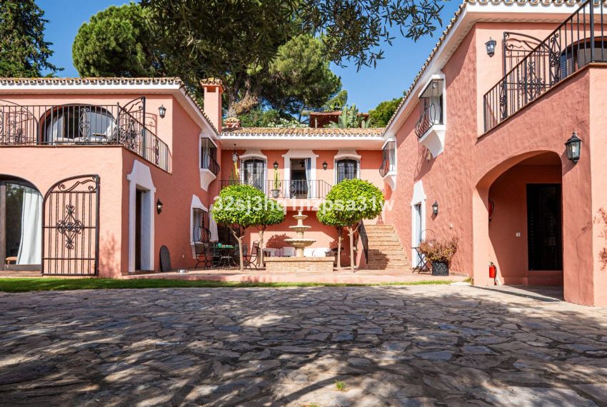 R5062681-Villa-For-Sale-Nueva-Andalucia-Detached-5-Beds-632-Built-5