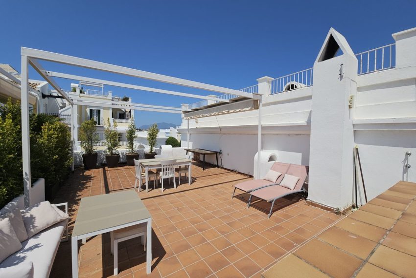 R5064592-Townhouse-For-Sale-Aloha-Terraced-3-Beds-165-Built-2