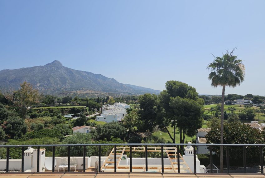 R5064592-Townhouse-For-Sale-Aloha-Terraced-3-Beds-165-Built