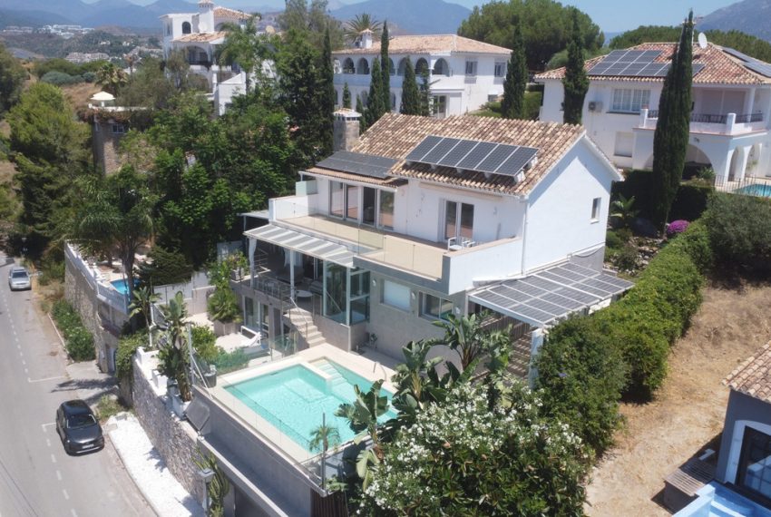R5065318-Villa-For-Sale-Nueva-Andalucia-Detached-4-Beds-350-Built-1