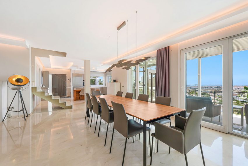 R5065318-Villa-For-Sale-Nueva-Andalucia-Detached-4-Beds-350-Built-11