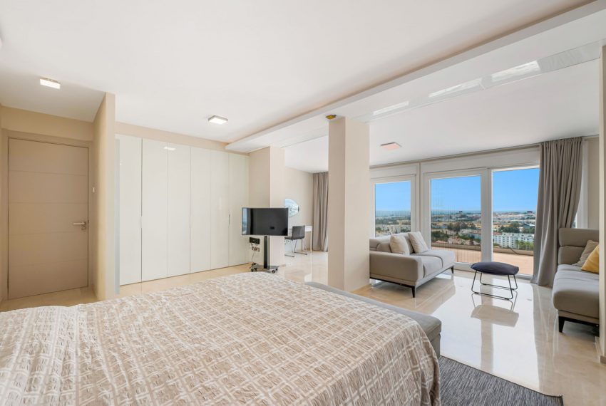 R5065318-Villa-For-Sale-Nueva-Andalucia-Detached-4-Beds-350-Built-15