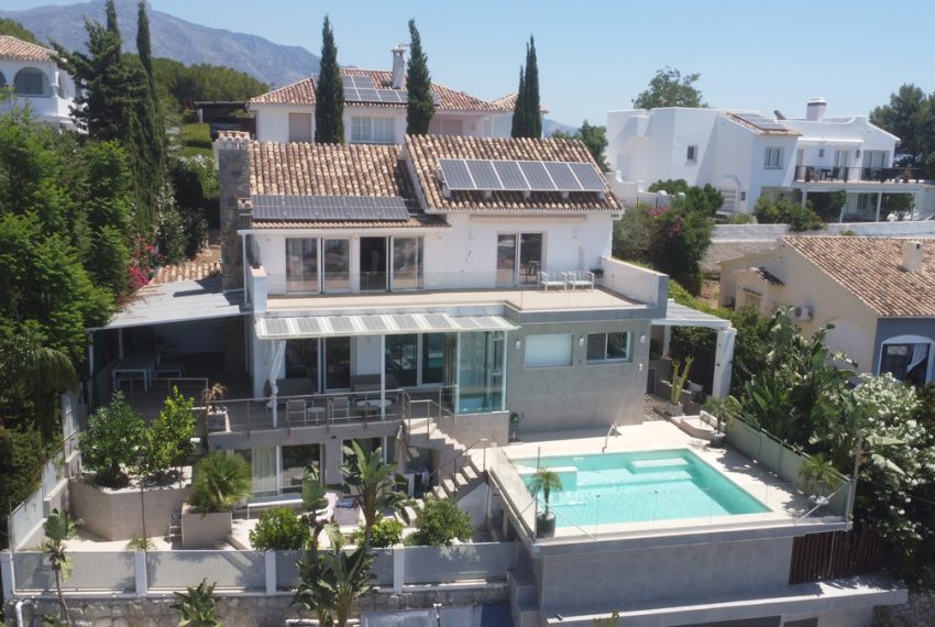 R5065318-Villa-For-Sale-Nueva-Andalucia-Detached-4-Beds-350-Built
