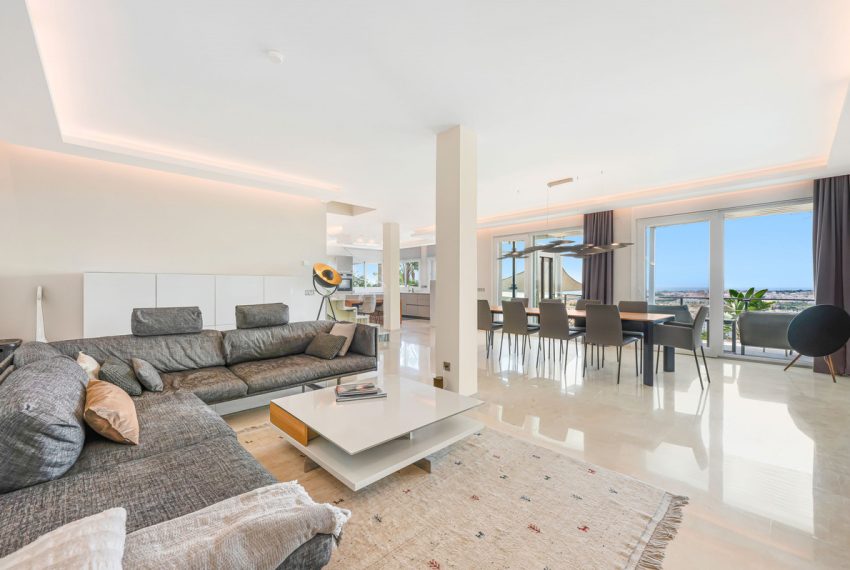 R5065318-Villa-For-Sale-Nueva-Andalucia-Detached-4-Beds-350-Built-9