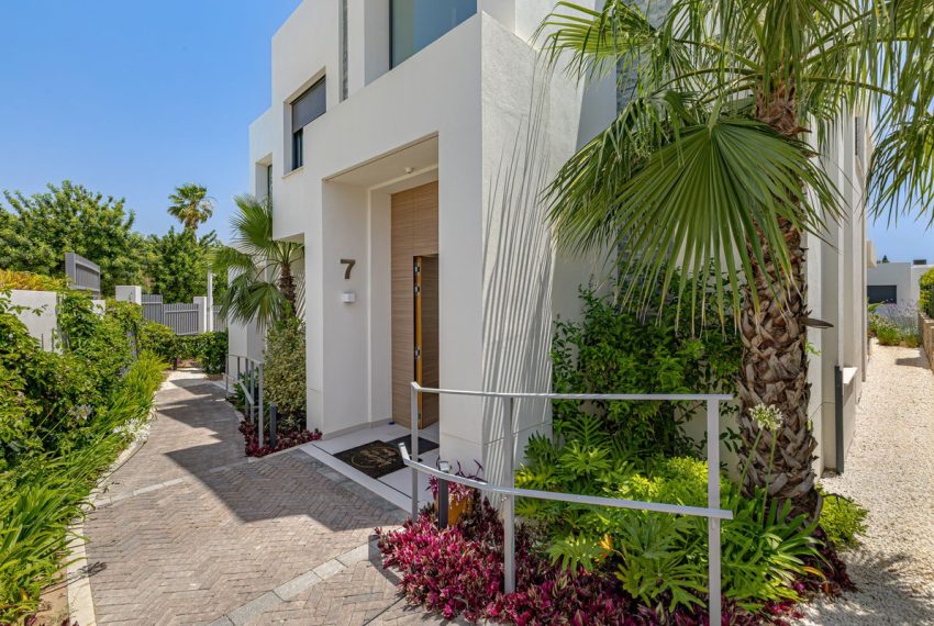 R5066854-Villa-For-Sale-Santa-Clara-Detached-5-Beds-340-Built-13