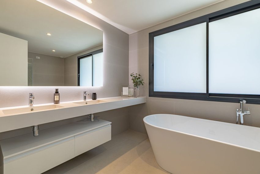 R5066854-Villa-For-Sale-Santa-Clara-Detached-5-Beds-340-Built-18