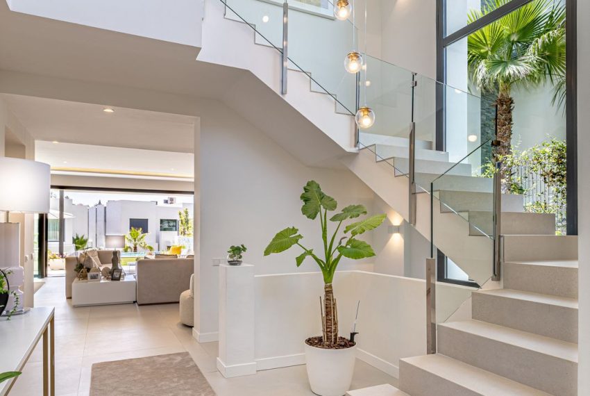 R5066854-Villa-For-Sale-Santa-Clara-Detached-5-Beds-340-Built-4