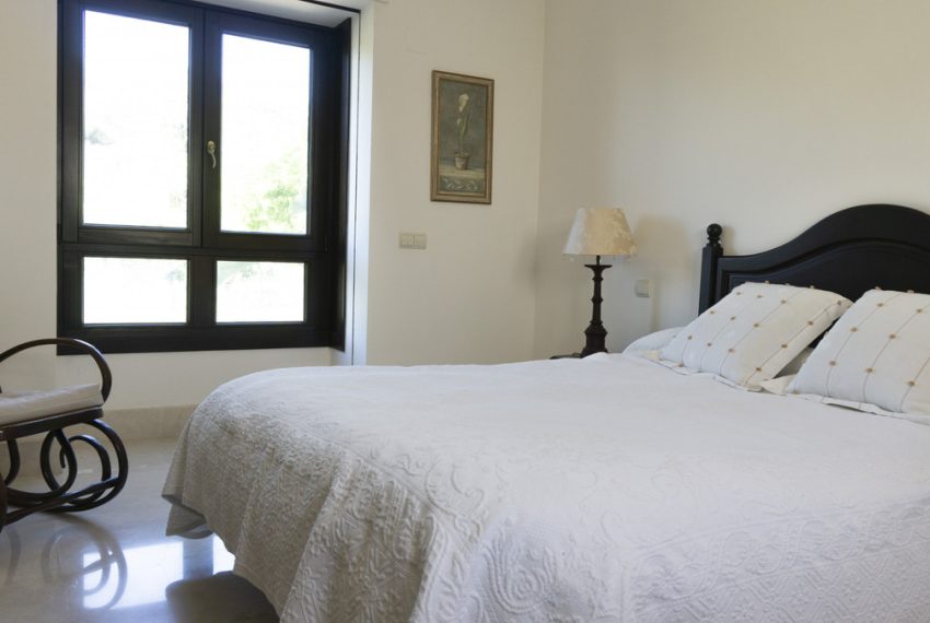 R5069938-Villa-For-Sale-Benahavis-Detached-5-Beds-700-Built-12