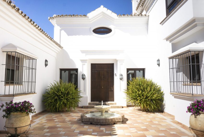 R5069938-Villa-For-Sale-Benahavis-Detached-5-Beds-700-Built-16