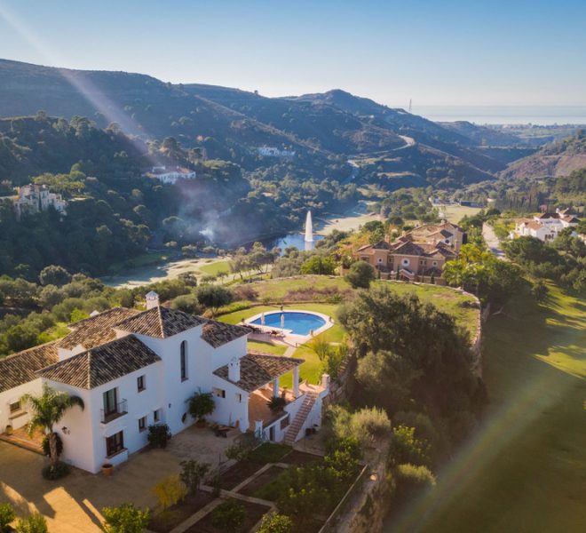 R5069938-Image 1-Detached - 5 Beds - 700 Built