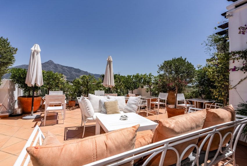 R5073538-Apartment-For-Sale-Nueva-Andalucia-Penthouse-3-Beds-200-Built