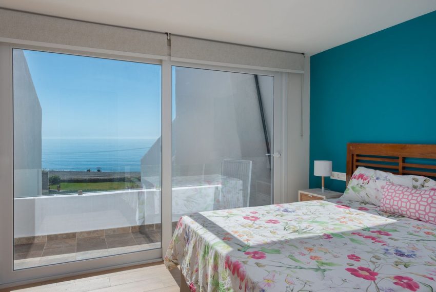 R5076907-Villa-For-Sale-Estepona-Semi-Detached-4-Beds-306-Built-14
