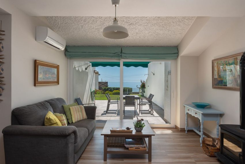 R5076907-Villa-For-Sale-Estepona-Semi-Detached-4-Beds-306-Built-3