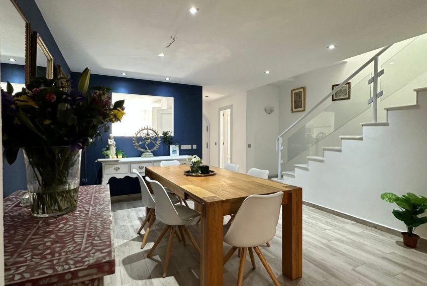 R5077666-Townhouse-For-Sale-Aloha-Terraced-4-Beds-229-Built-3