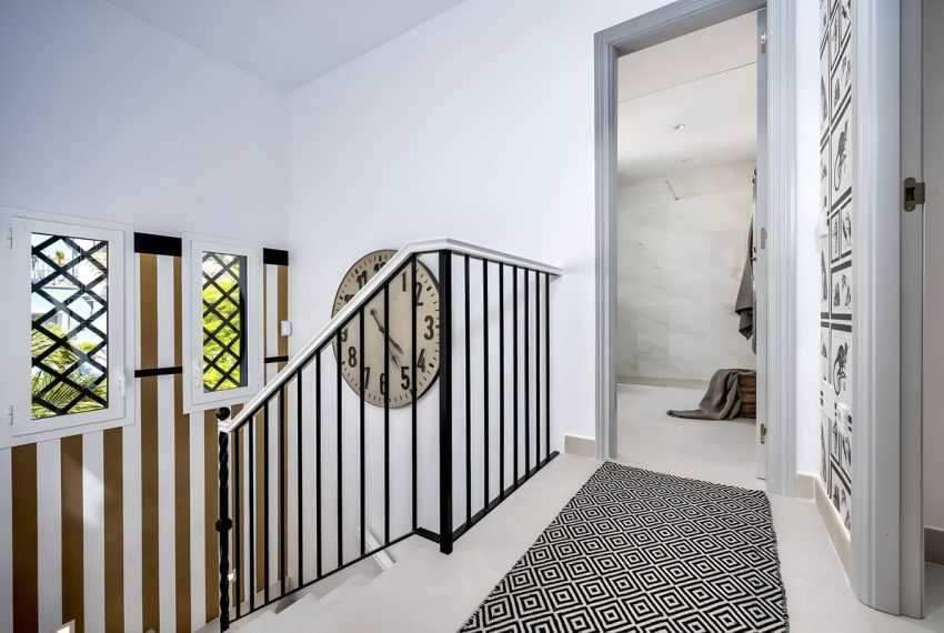 R5079052-Townhouse-For-Sale-Nueva-Andalucia-Terraced-4-Beds-276-Built-11