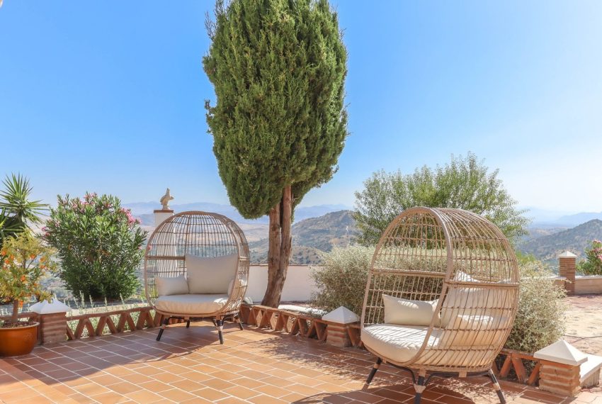 R5079136-Villa-For-Sale-Guaro-Detached-3-Beds-208-Built-2