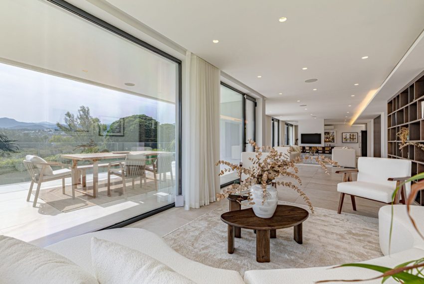 R5079934-Villa-For-Sale-Nueva-Andalucia-Detached-6-Beds-342-Built-10