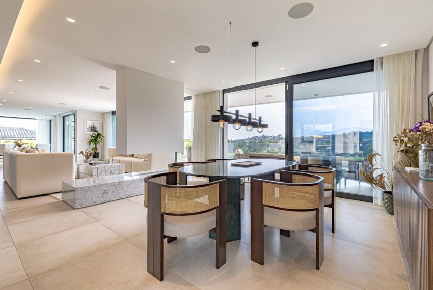 R5079934-Villa-For-Sale-Nueva-Andalucia-Detached-6-Beds-342-Built-12