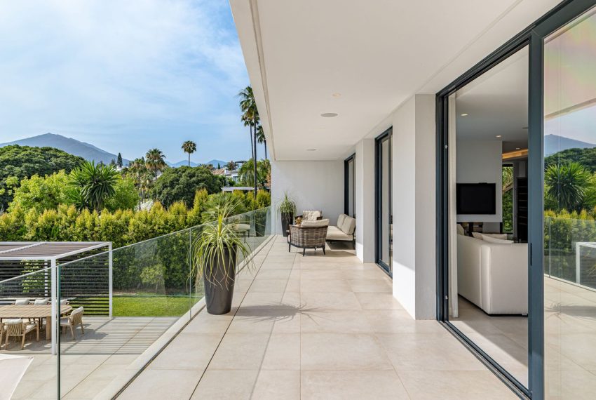 R5079934-Villa-For-Sale-Nueva-Andalucia-Detached-6-Beds-342-Built-14