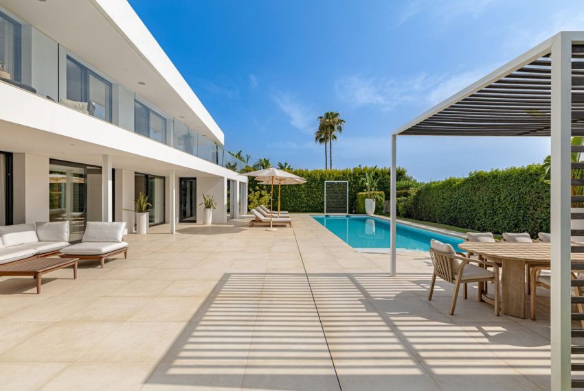 R5079934-Villa-For-Sale-Nueva-Andalucia-Detached-6-Beds-342-Built-16