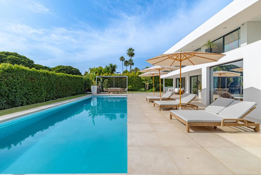 R5079934-Villa-For-Sale-Nueva-Andalucia-Detached-6-Beds-342-Built-18