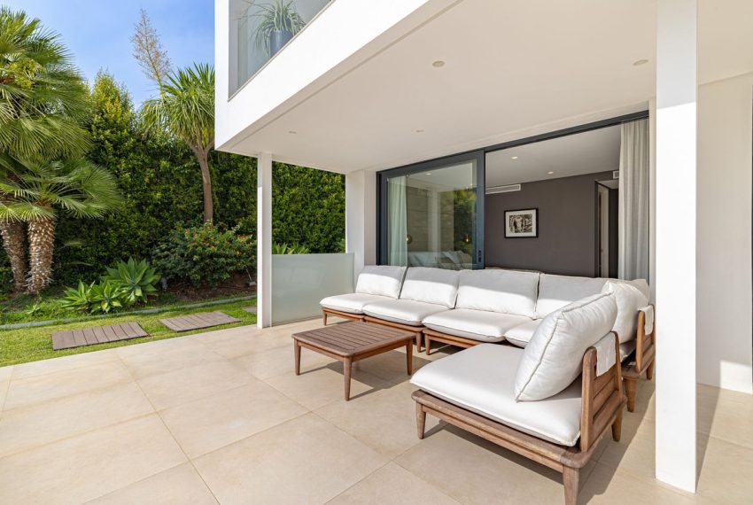 R5079934-Villa-For-Sale-Nueva-Andalucia-Detached-6-Beds-342-Built-19