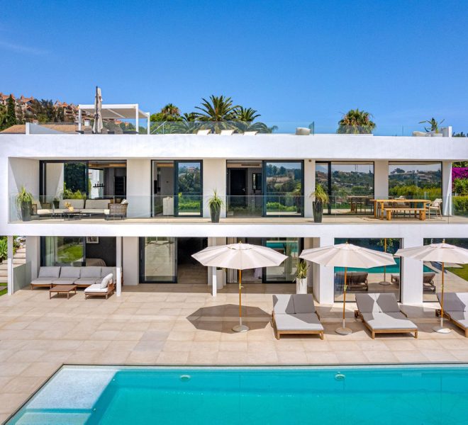 R5079934-Image 1-Detached - 6 Beds - 342 Built