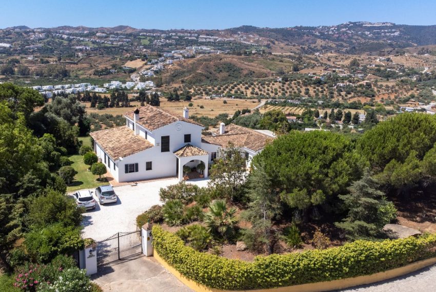 R5080252-Villa-For-Sale-La-Cala-de-Mijas-Detached-4-Beds-421-Built-2