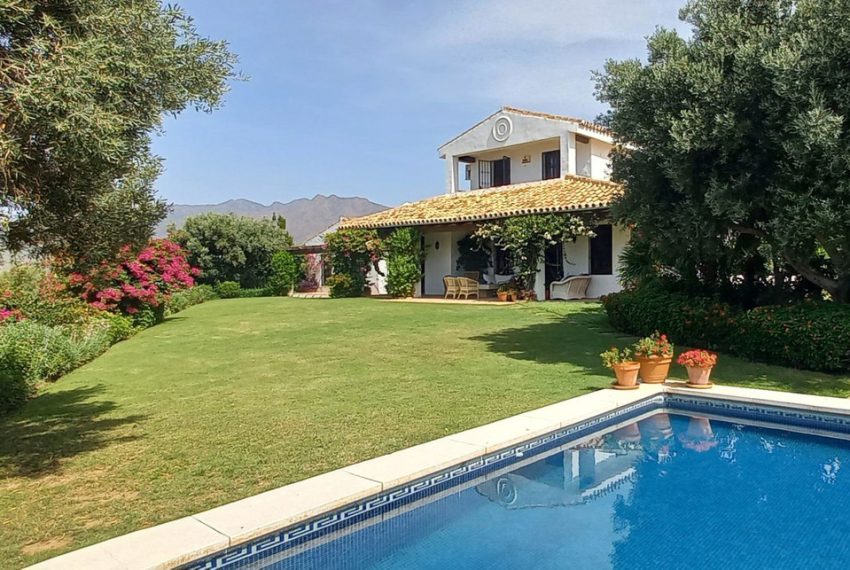 R5080252-Villa-For-Sale-La-Cala-de-Mijas-Detached-4-Beds-421-Built-3