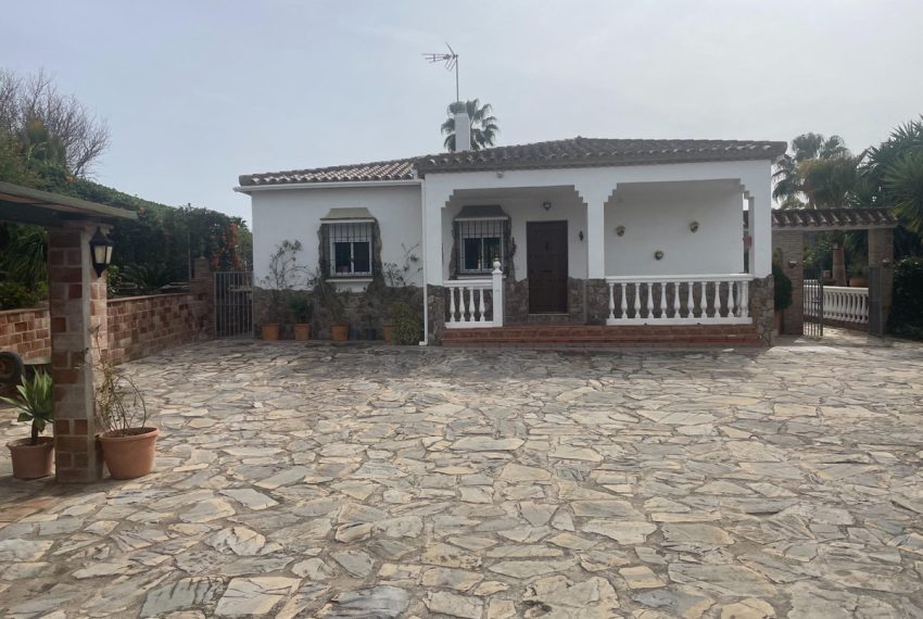 R5080618-Villa-For-Sale-Estepona-Finca-6-Beds-295-Built-15