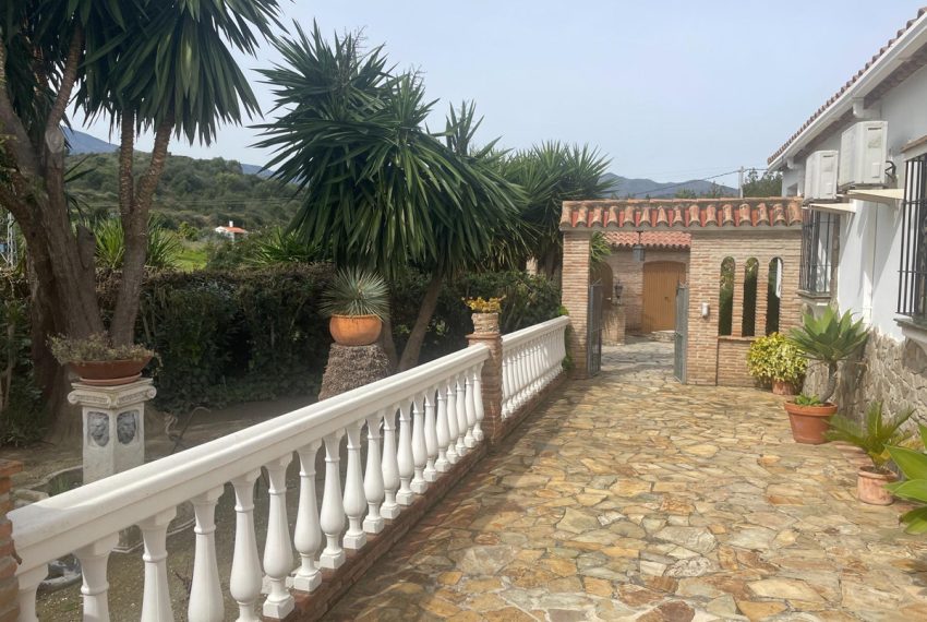 R5080618-Villa-For-Sale-Estepona-Finca-6-Beds-295-Built-17