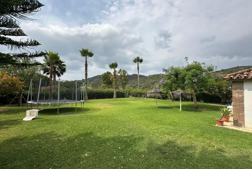 R5080618-Villa-For-Sale-Estepona-Finca-6-Beds-295-Built-7